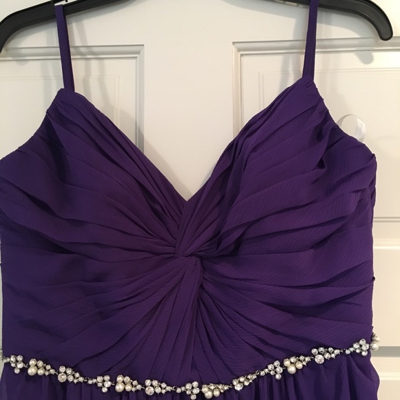 David’s Bridal- TWIST BODICE CHIFFON DRESS Beaded - Picture 5 of 7